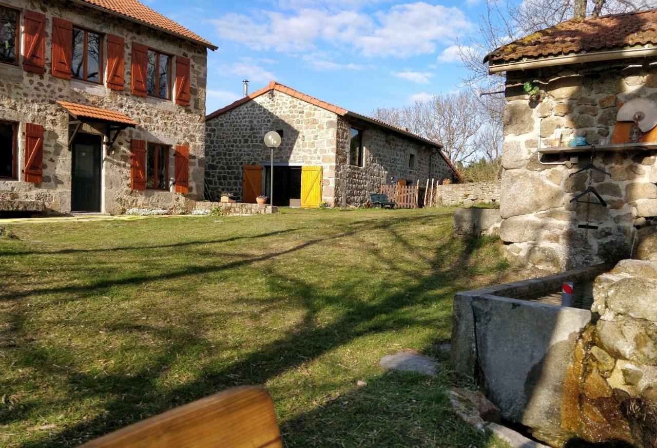 ホテル Les Fayettes Montregard エクステリア 写真