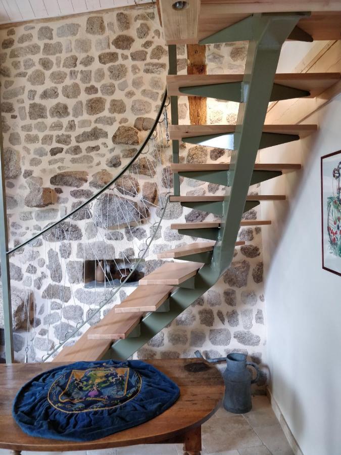 ホテル Les Fayettes Montregard エクステリア 写真