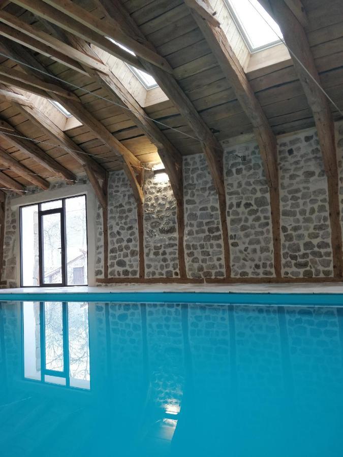 ホテル Les Fayettes Montregard エクステリア 写真